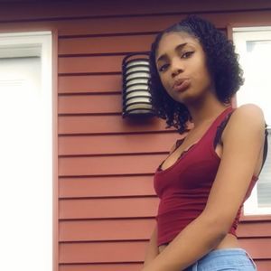 Meet your Posher, Ariel